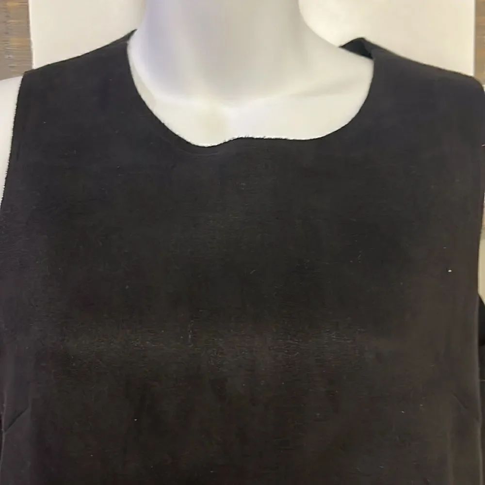 Gracia Black Sleeveless Back Zip Up Western Shell with Bottom Hem Fringe - Picture 6 of 11